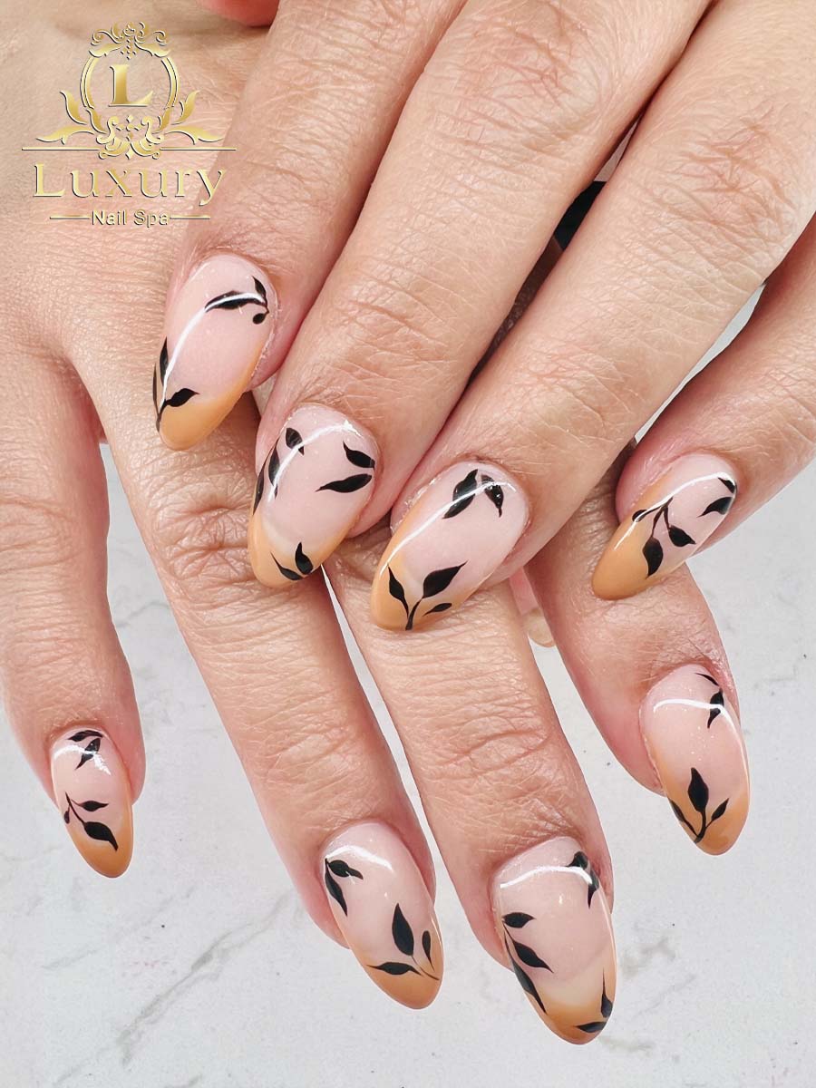 Luxury Nails Spa