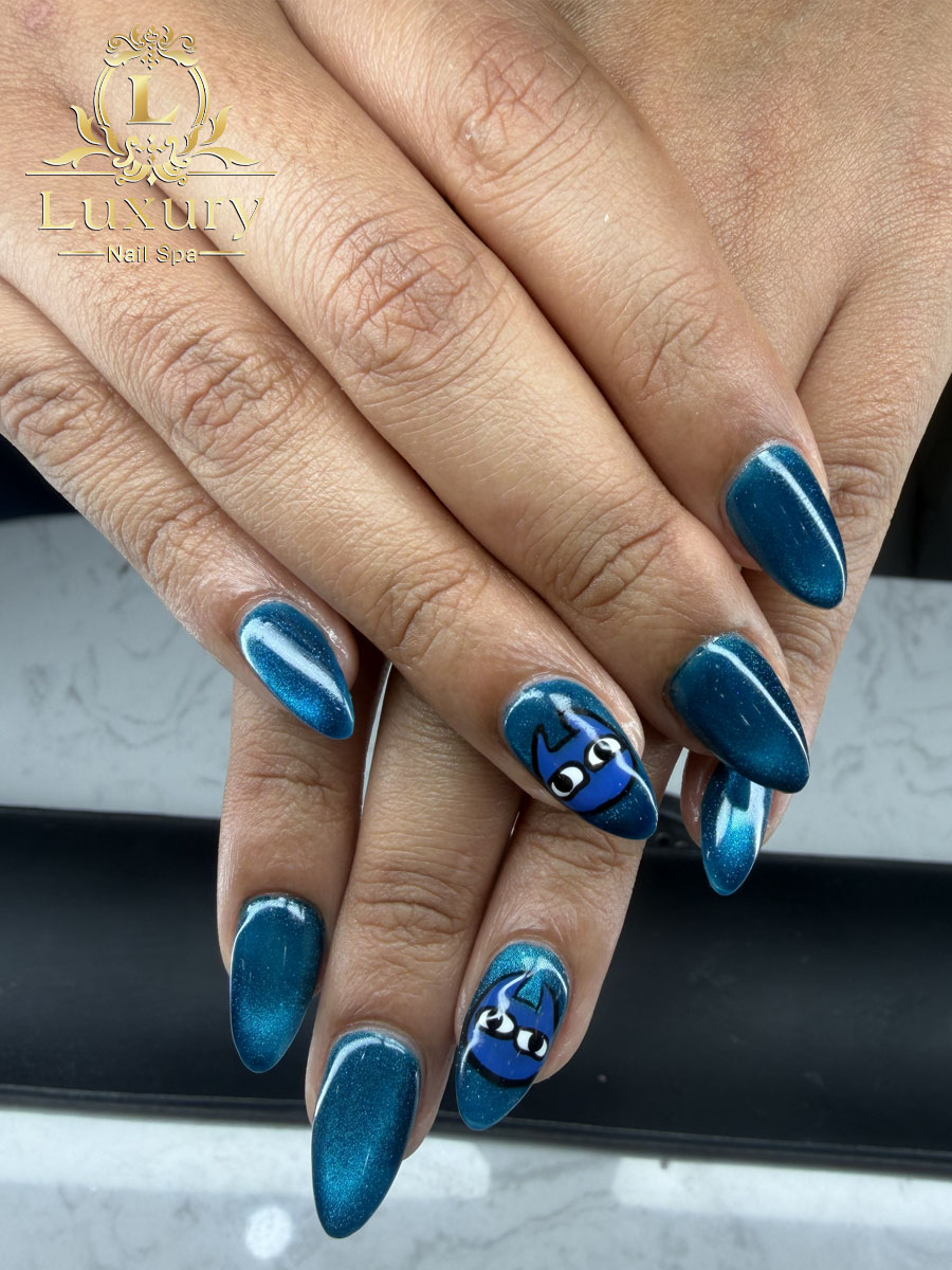 Luxury Nails Spa